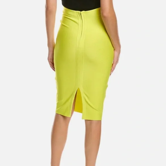 Gracia scuba midi skirt in red - Picture 2 of 6